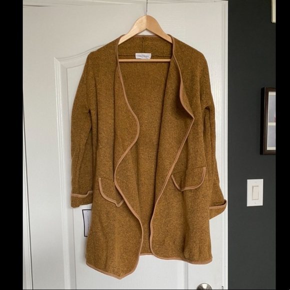🛑SOLD🛑 Goodnight macaroon Camel Cardigan - Picture 2 of 4